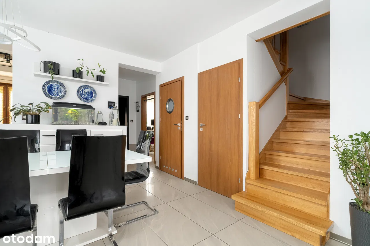 Энергоэффективный дом с отдельной жилой зоной