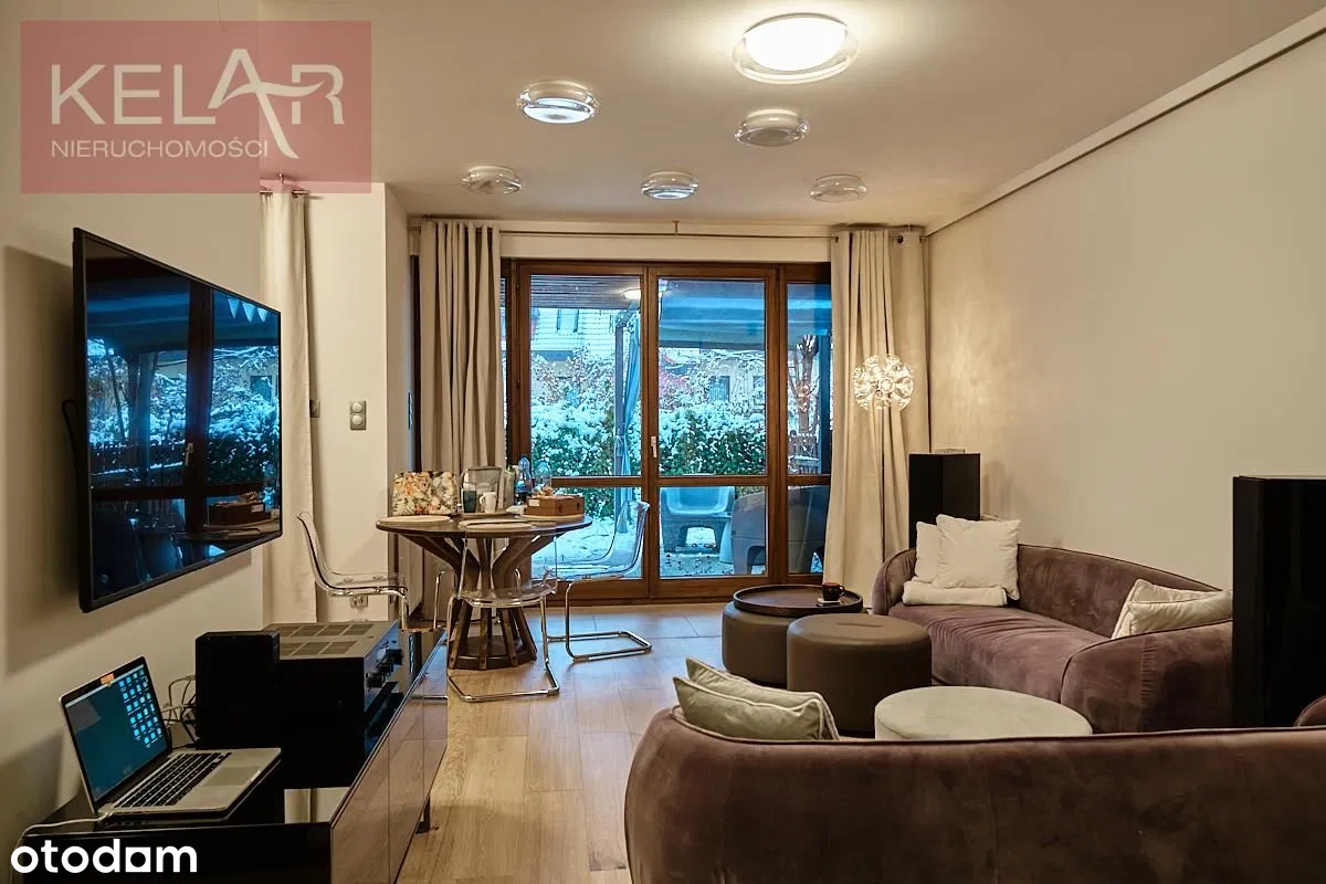 половина дома - 5 комнат, сад с террасой и перголой