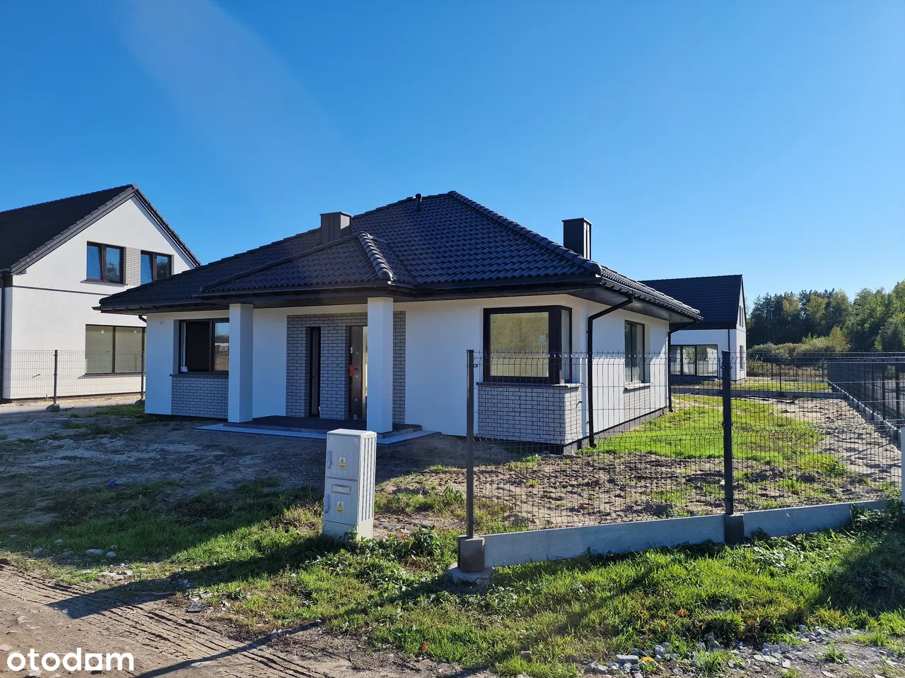 Современный отдельный дом